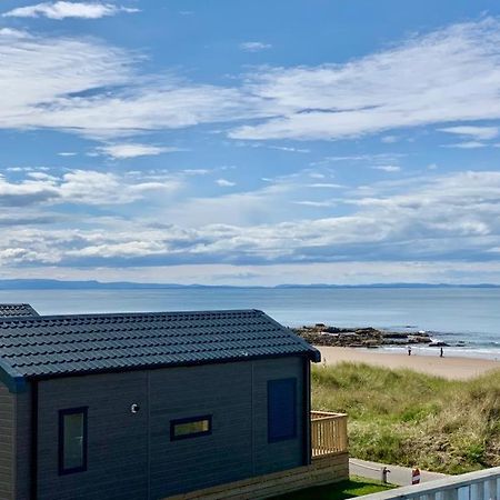 Beach Front Lodge Hopeman Esterno foto